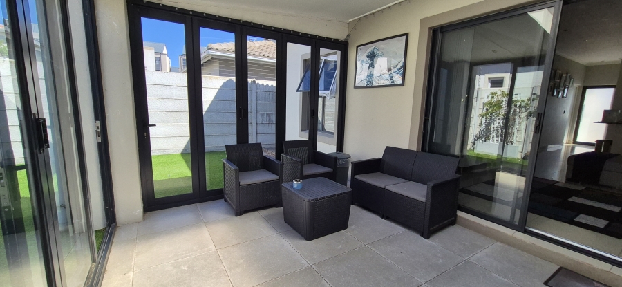 2 Bedroom Property for Sale in Parklands North Western Cape